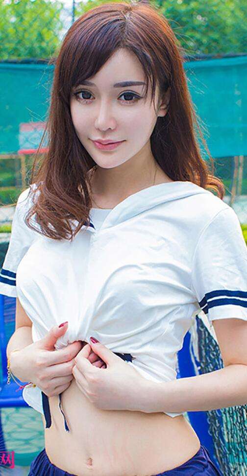 久久亚洲女性