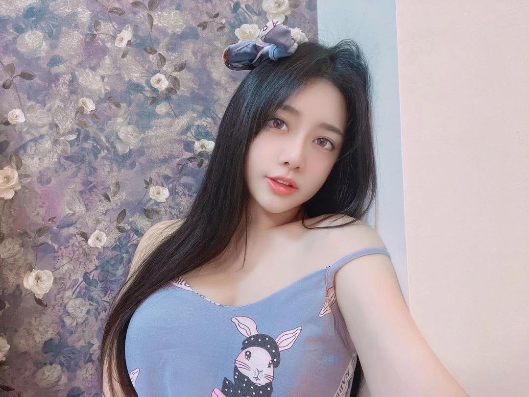 粉红色的火烈鸟在线观看