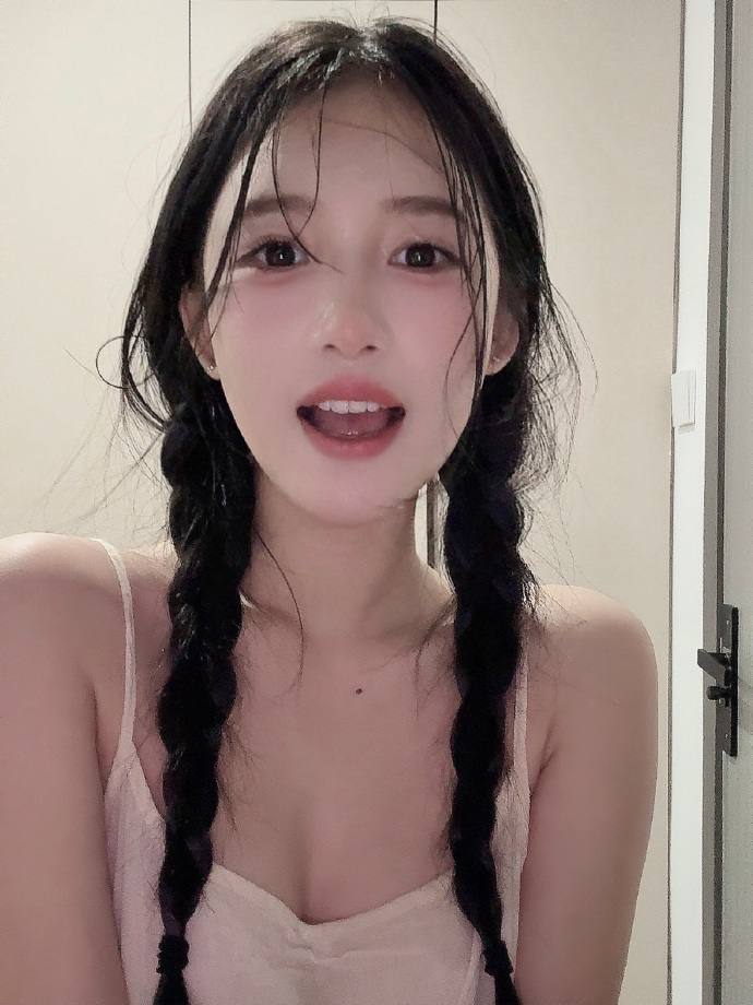 亚洲 美腿 欧美 偷拍