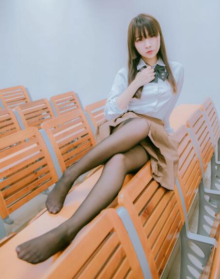 欧美人与动欧交视频