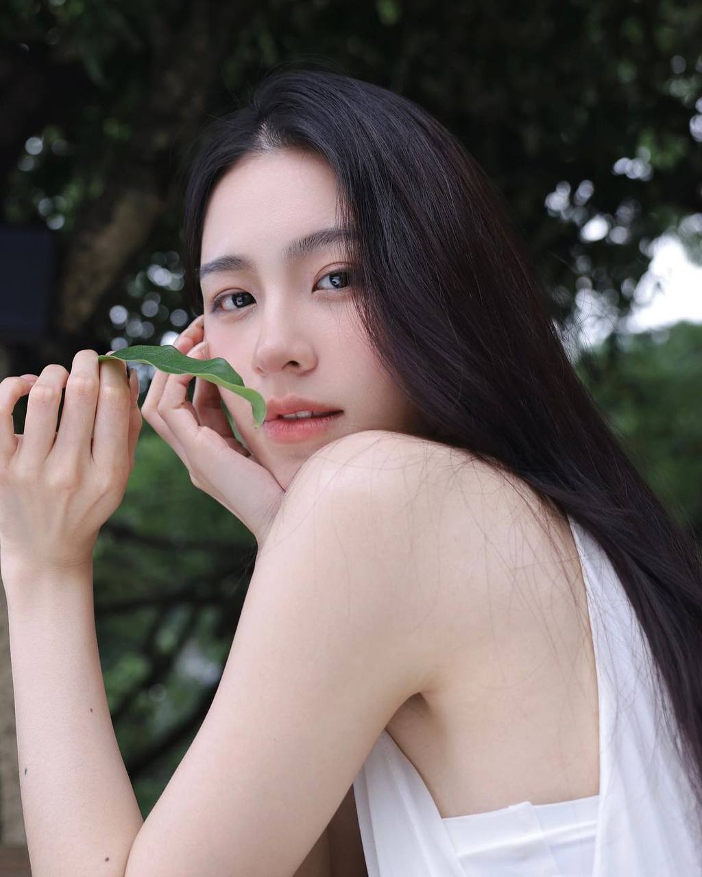 娇妻在舞厅交换被粗大