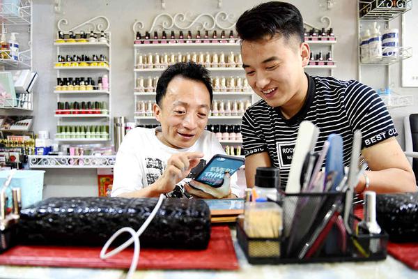 HD 6.9分 使徒行者粤语 分使帮事再次卷入件了一起黑連續(xù)劇