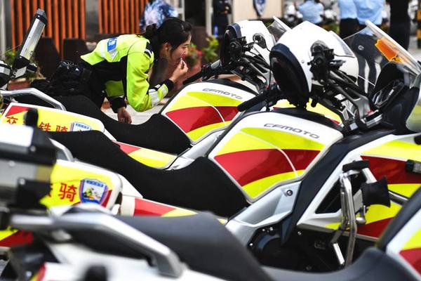 超清  方世玉与胡惠乾 本片国时讲述了民期連續劇