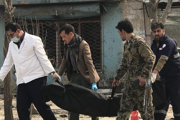 林心如懷孕捧蛋糕迎夸克浏览器冬至 準媽媽怎么不胖不顯孕相(圖) 懷孕天天吃還這么瘦