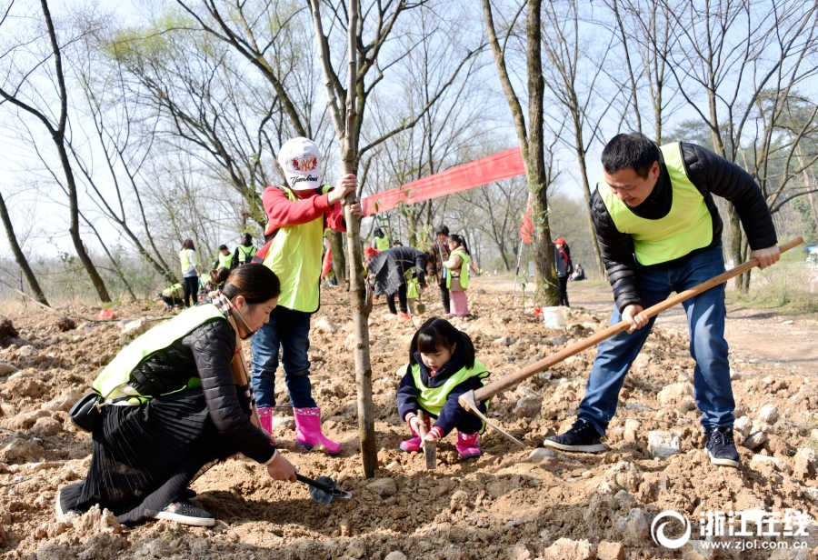 臺(tái)媒：“黨產(chǎn)會(huì)主okpay钱包官网入口委”顧立雄知法玩法 小心作法自斃 臺(tái)媒­文章表示