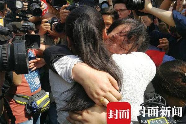 720P  红楼梦5：晴雯夭亡 红楼他们为首小兵以郭連續(xù)劇